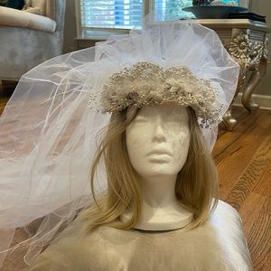 Vintage 1980s White Wedding Veil with Floral Beading Intricate Band Pearls